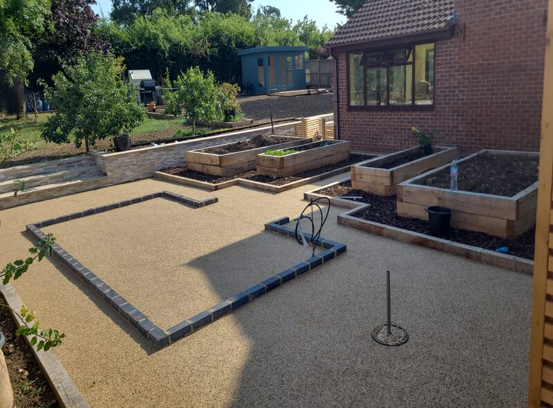 rsz large project with oak raised beds resin and retining wall